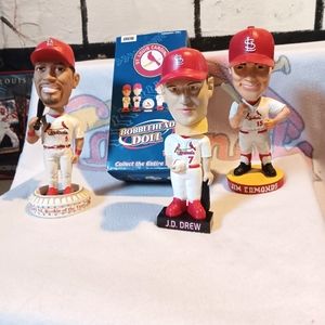 4 Stl Cardinals Bobbleheads, 1 in box.